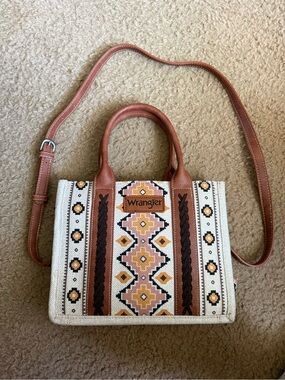 Wrangler Cream & Tan Southwestern Crossbody Bag